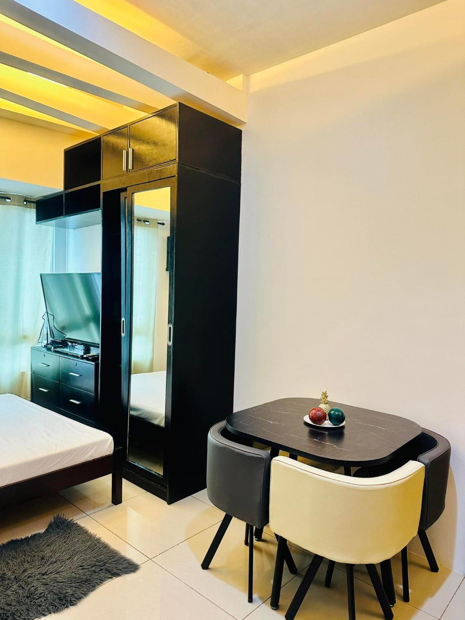 The Beacon Makati By Christine Ph Near Greenbelt Mall * Manila